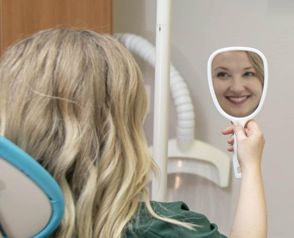 Straighten your smile without the metal or restrictions!